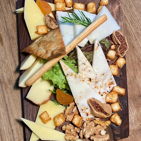 Hezen Cave Ortahisar