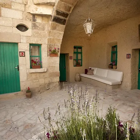 Otel Hezen Cave
