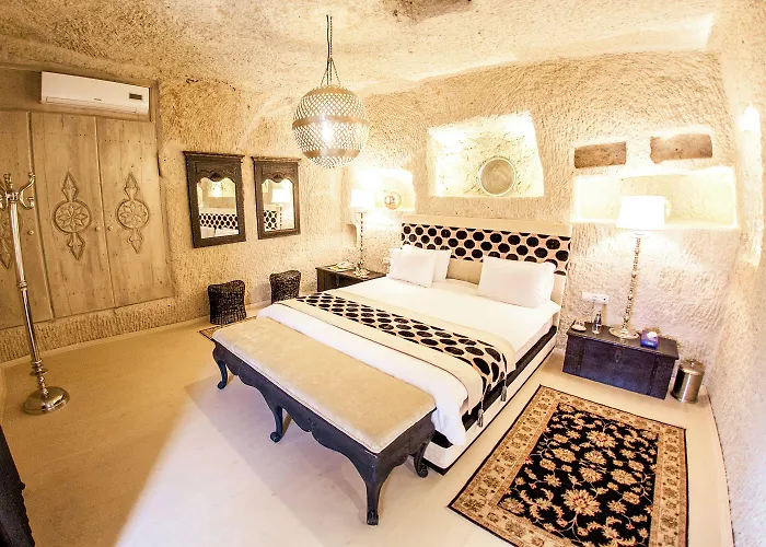 Hezen Cave Hotel 4*